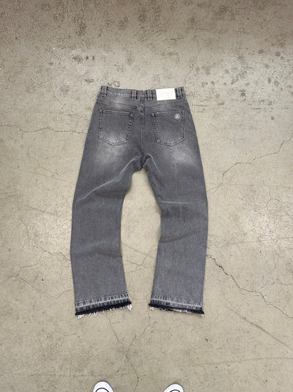 GREY FLARED DENIM